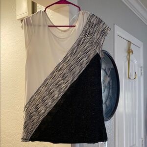Mystree Cream and Gray Asymmetrical Cap Sleeve Tee